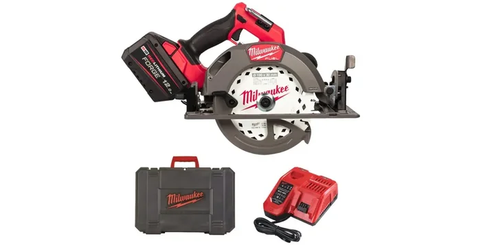 Scie circulaire à bois 66 mm M18 Fuel™ avec 1 batterie 12 Ah et chargeur – MILWAUKEE