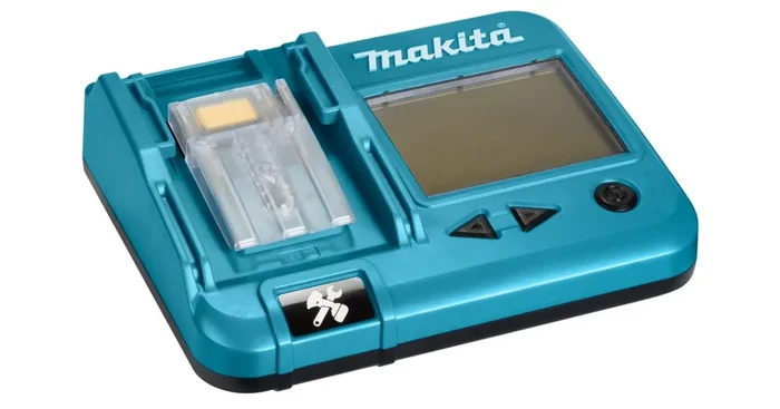 Testeur de batterie MAKITA BTC04 pour tous types de batteries LXT 198038-8